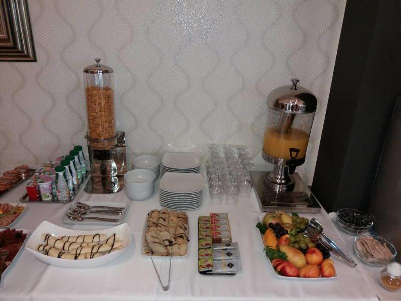 Hotel Ideo Lux Ni Екстериор снимка